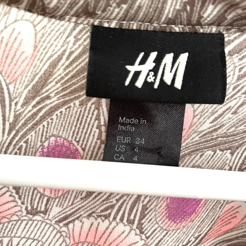 H&M Top - Picture 2 of 6